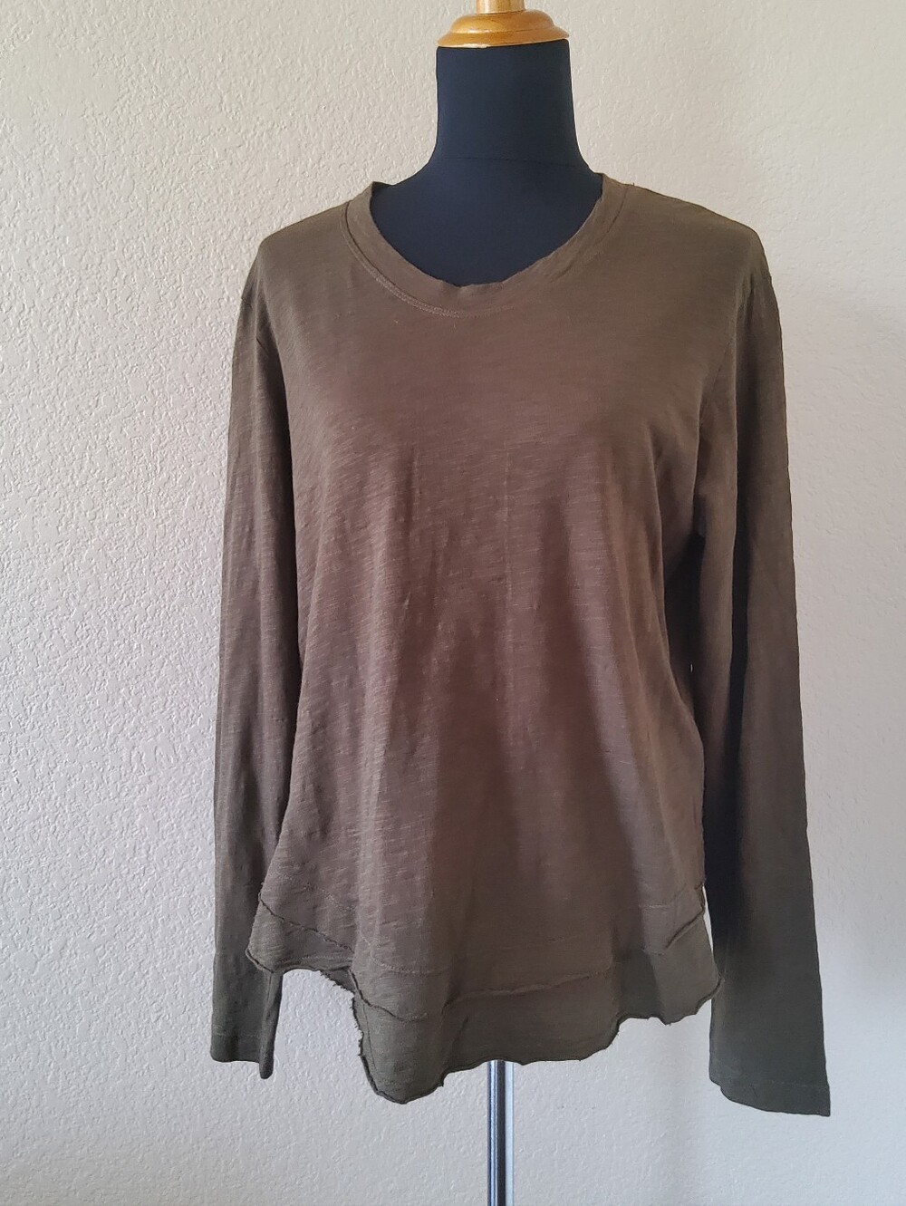 NWOT Wilt Brown Cotton Long Sleeve Ruffle Hem Tee L
